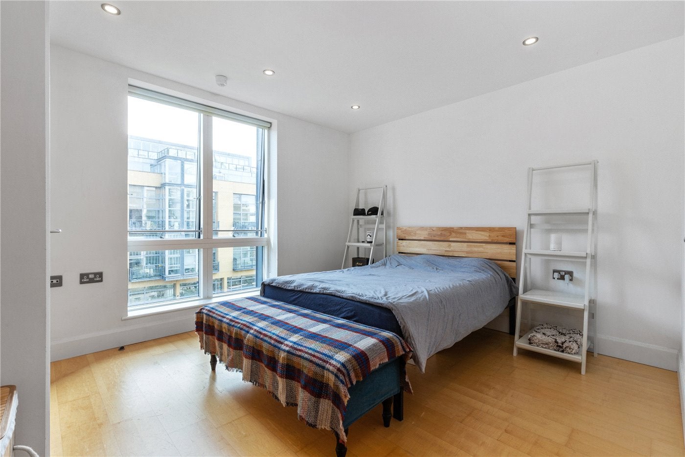 Flat Hertford Road in Greater London