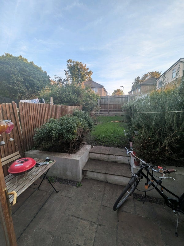 Room Troughton Road in Greater London