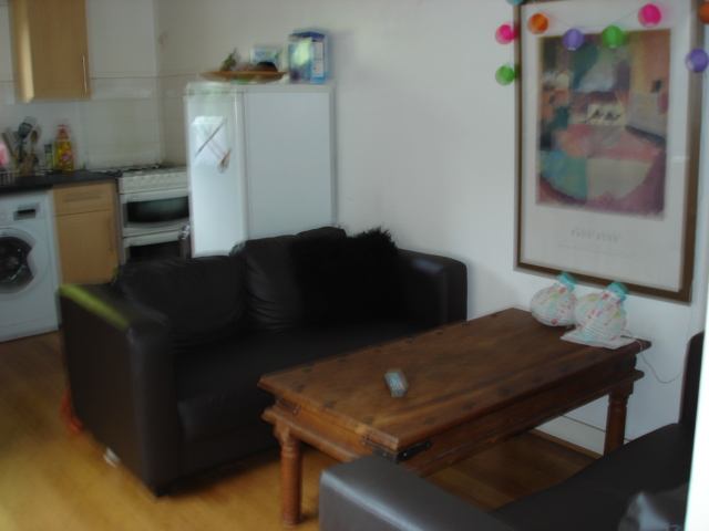 Room Woolwich Road in Greater London
