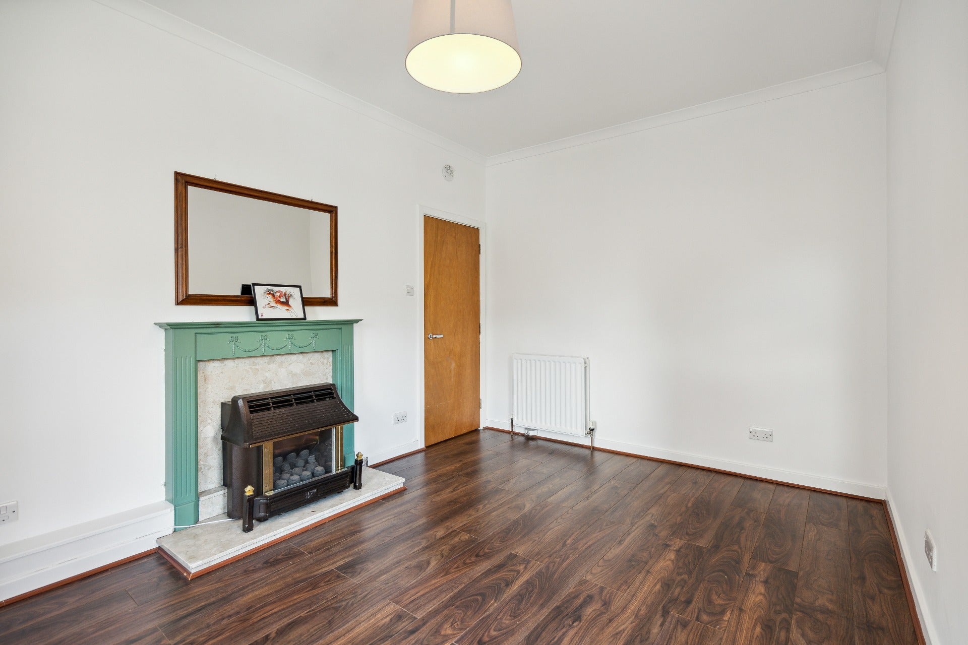 Flat Kildonan Drive in Glasgow
