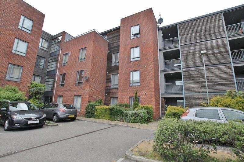 Flat Carlett View in Liverpool