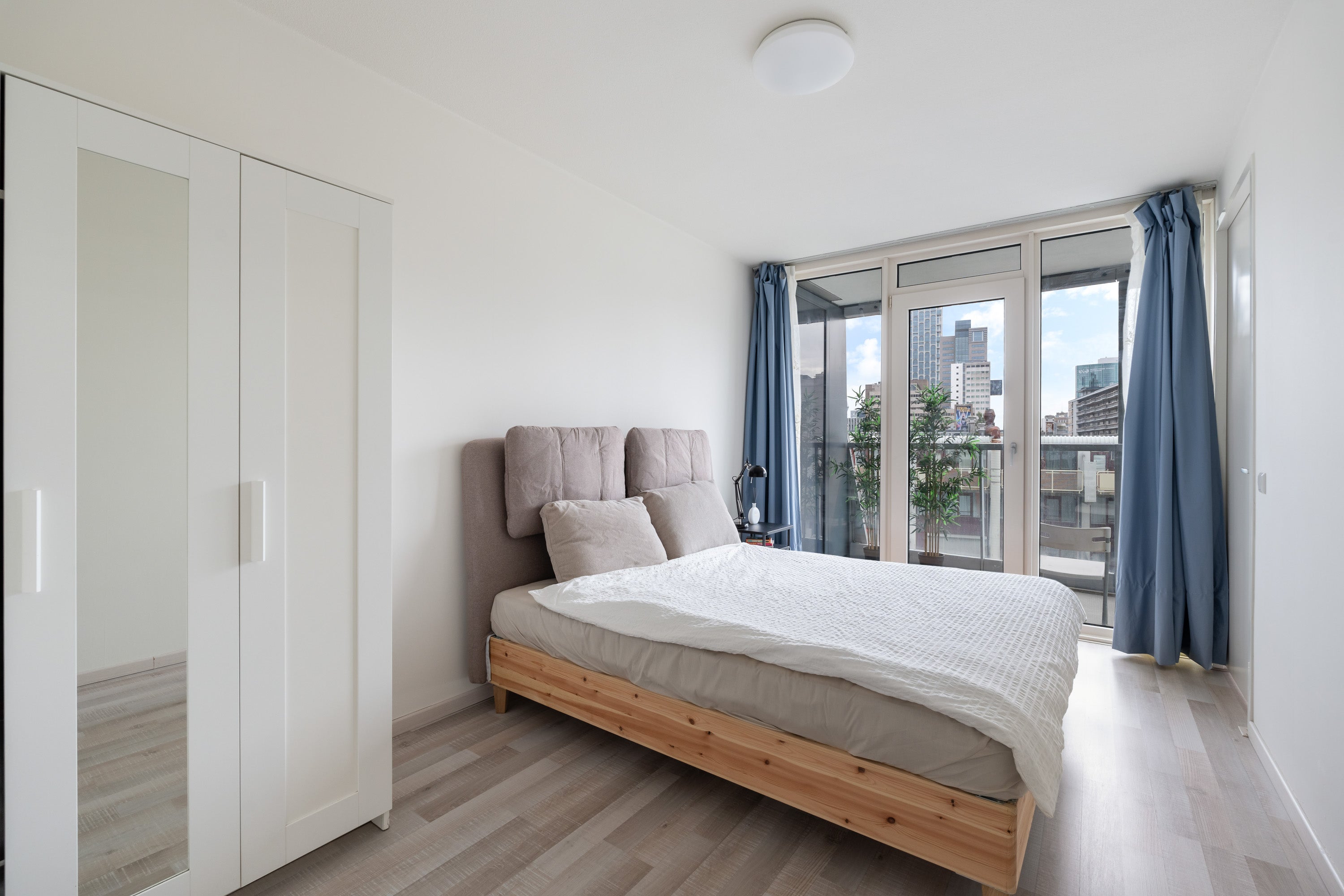 Appartement te koop: Kruisplein 648, Rotterdam