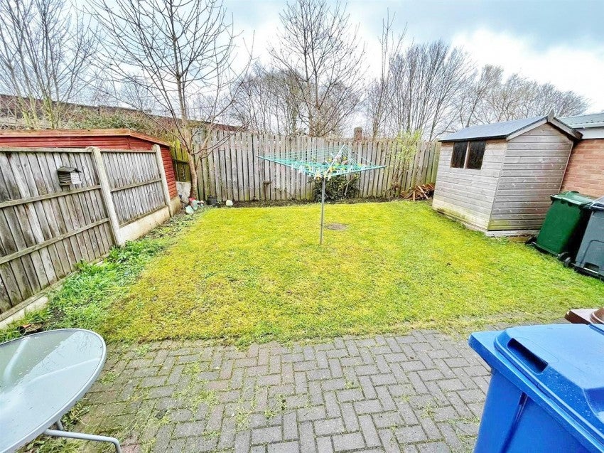 House Fernlea Close in Selby
