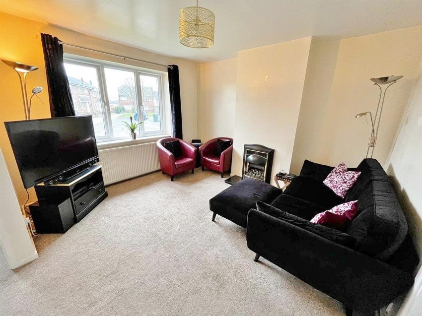 House Fernlea Close in Selby