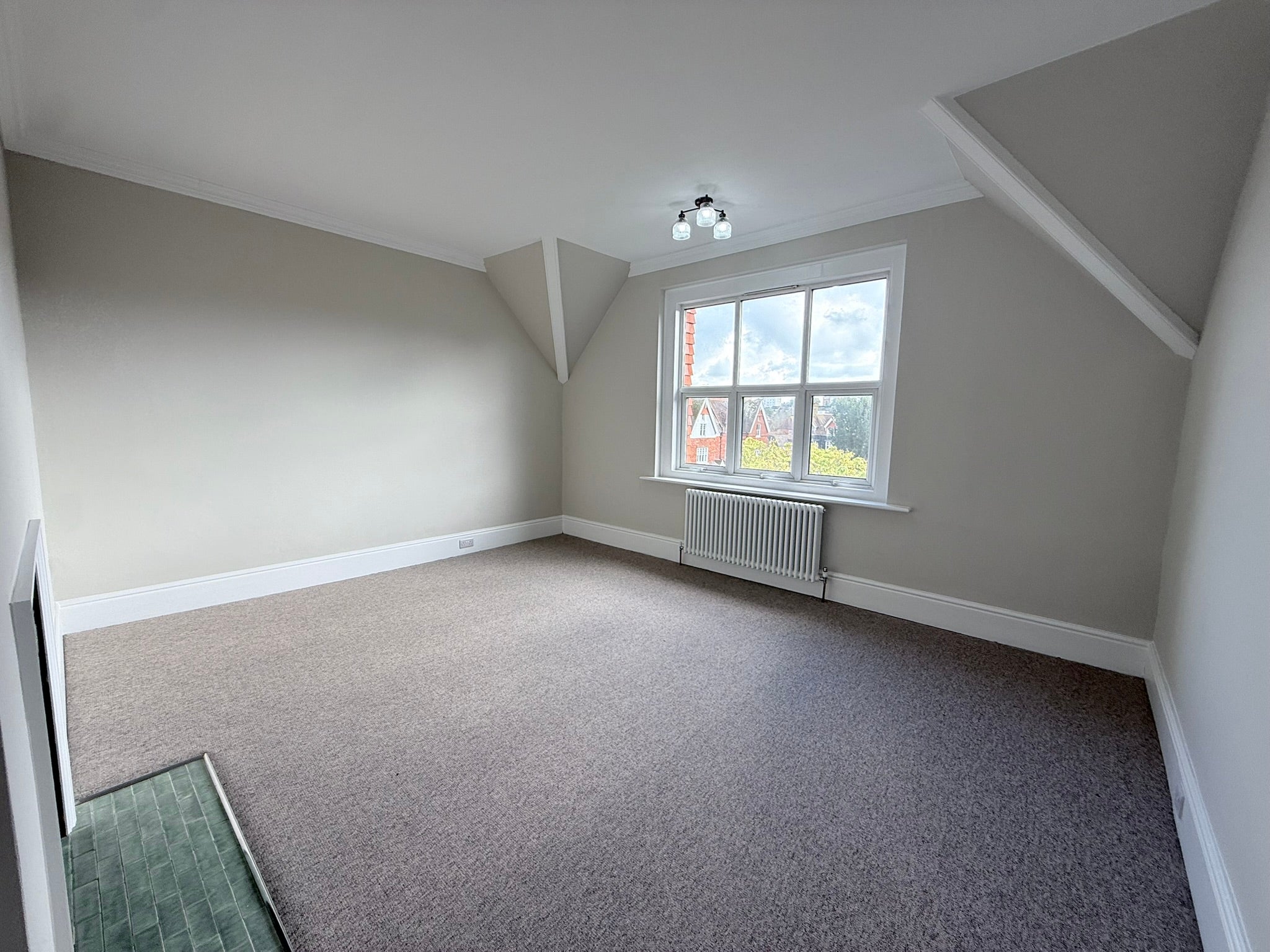 Flat Blackwater Road in Eastbourne