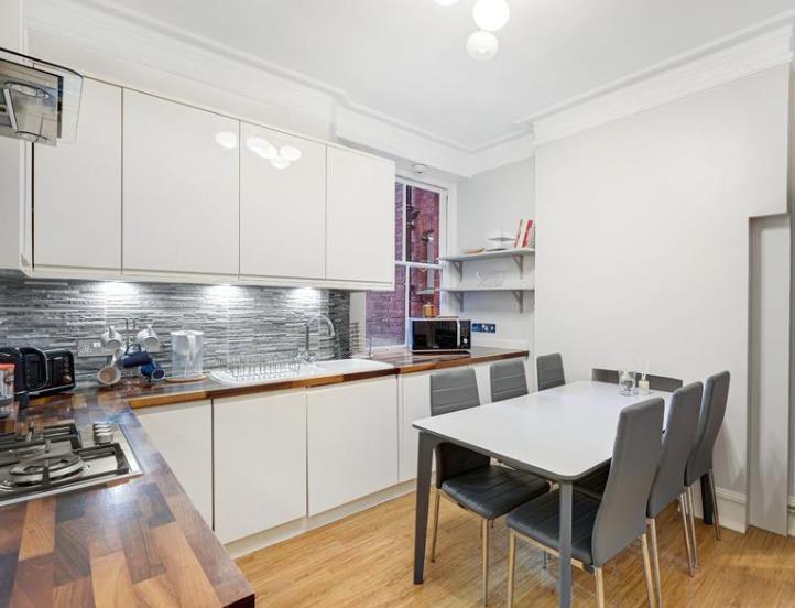 Flat Portman Towers in City of Westminster