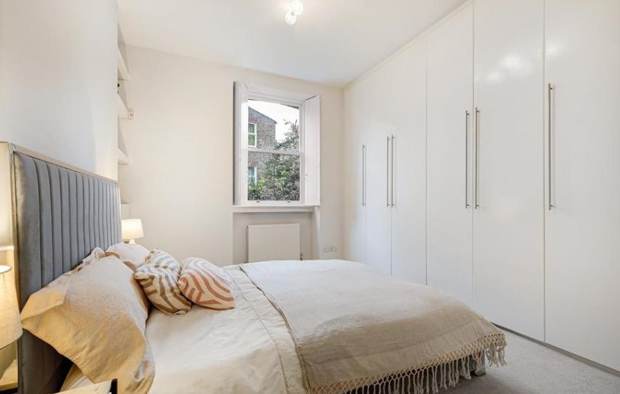 Flat Portman Towers in City of Westminster