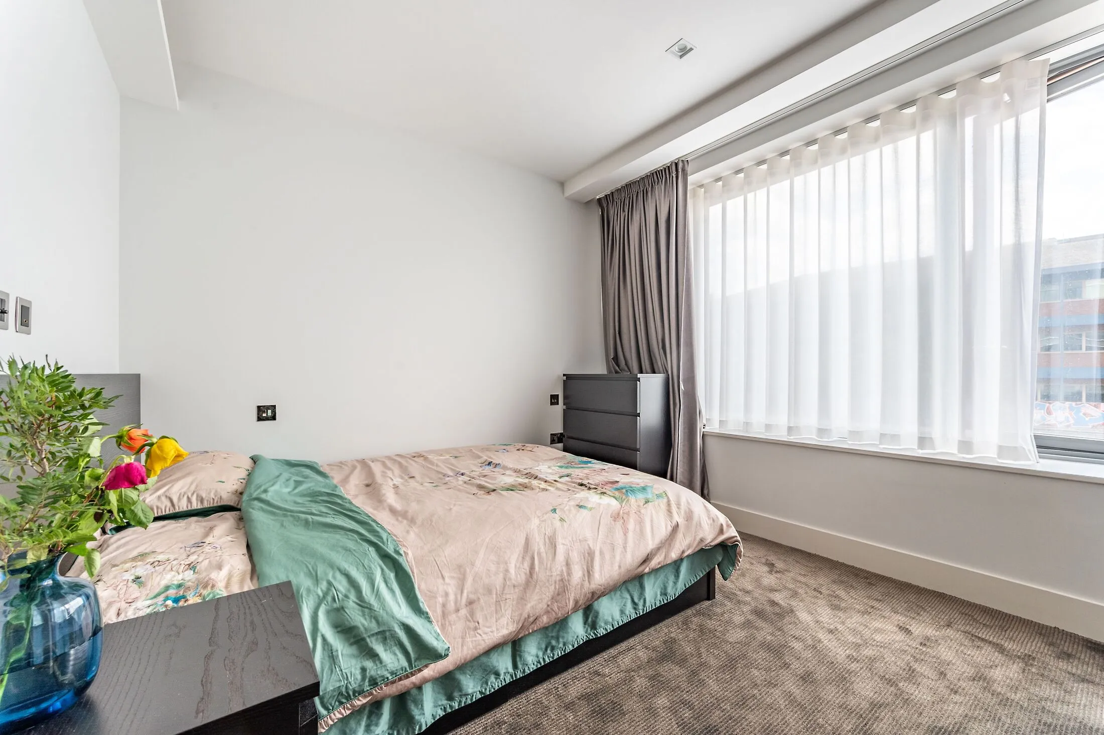 Flat Albert Embankment in Greater London
