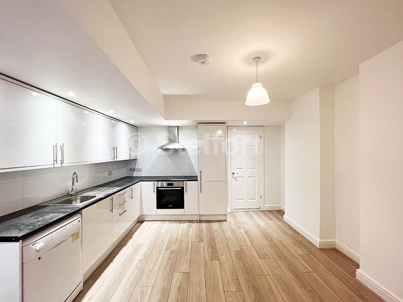 Room Hornsey Road in Greater London