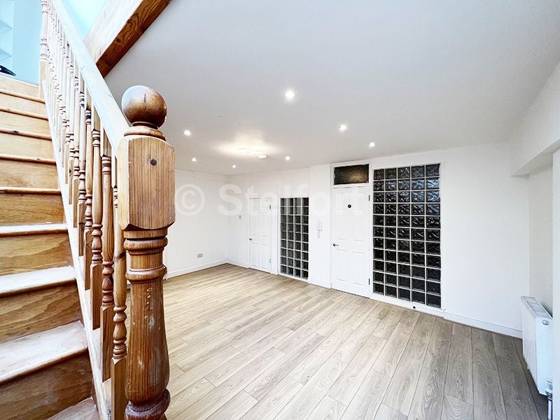 Room Hornsey Road in Greater London