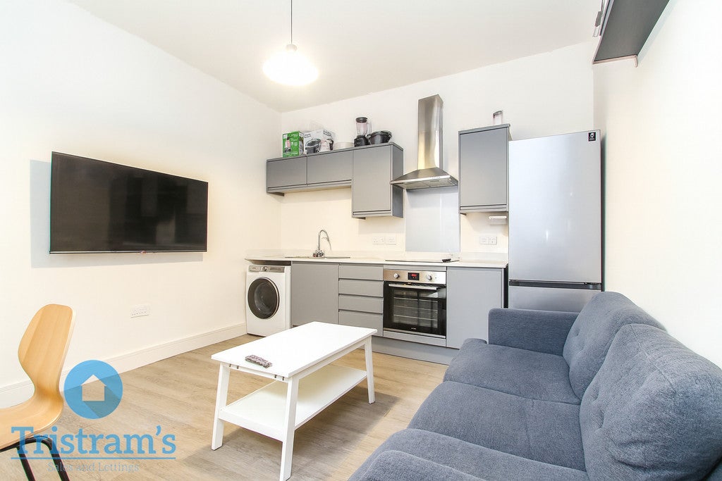 Room Melton Road in Nottingham