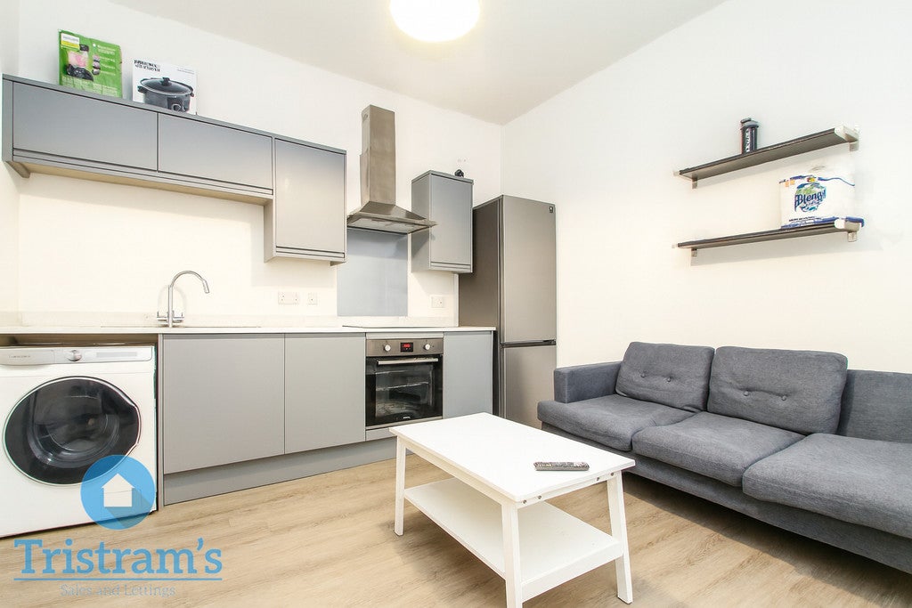 Room Melton Road in Nottingham