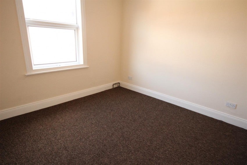 Flat Fourth Avenue in Goole