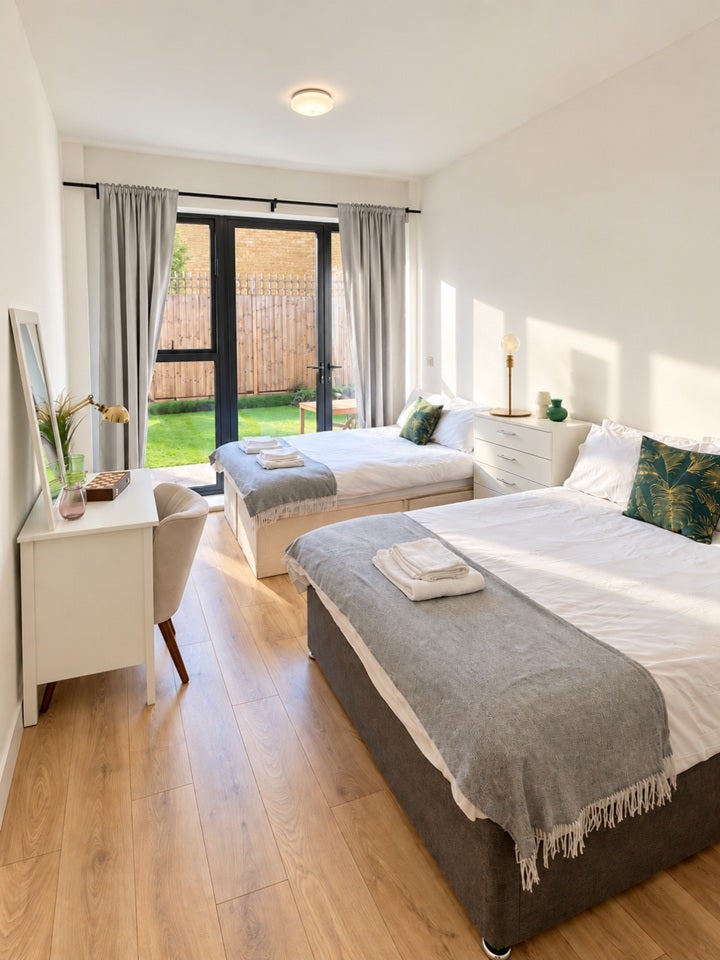 Flat Campdale Road in Greater London