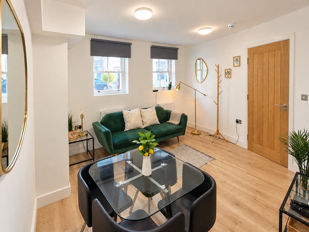 Flat Campdale Road in Greater London