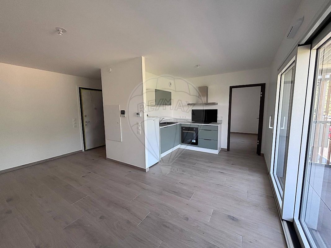 Flat Route de Maison Rouge in Manom