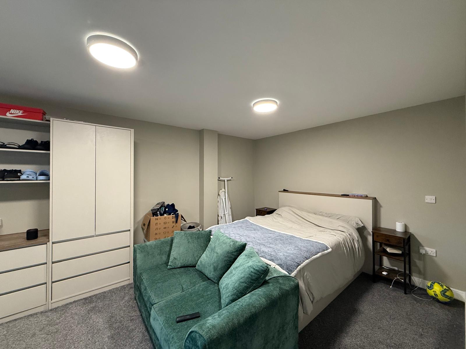 Room Alfreton Road in Nottingham