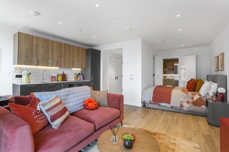 Flat Charter Street in Greater London