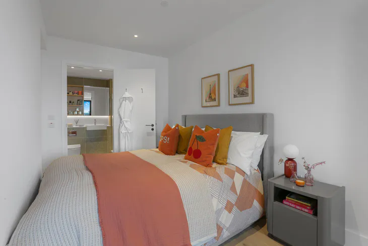 Flat Charter Street in Greater London
