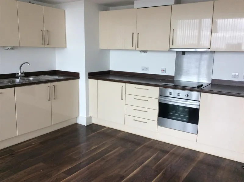 Flat Canning Place in Liverpool