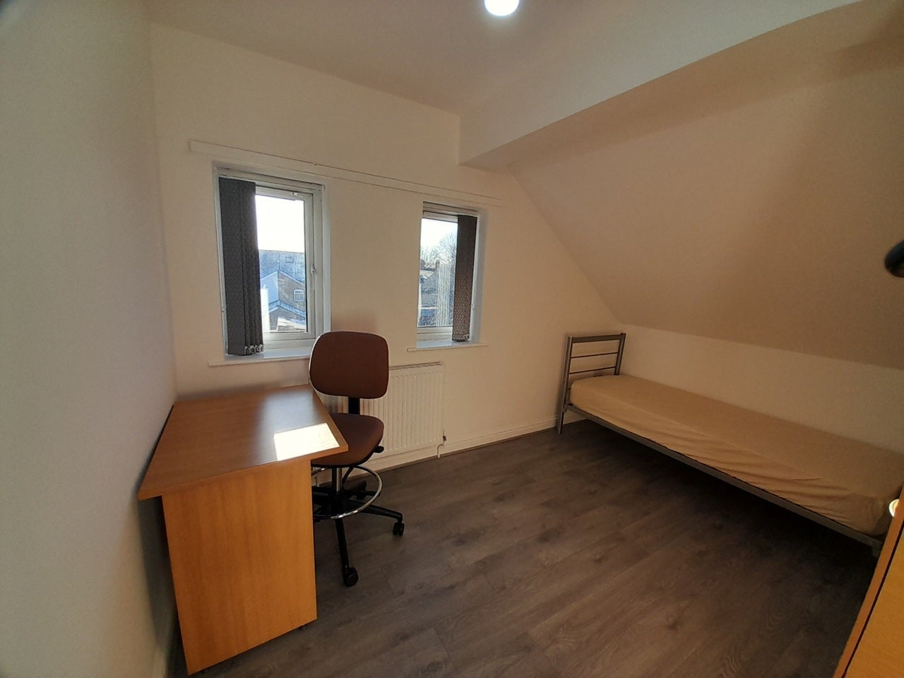Room Burlington Mews in Birmingham