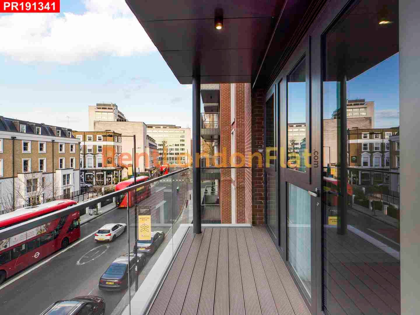 Flat Glenthorne Road in Greater London