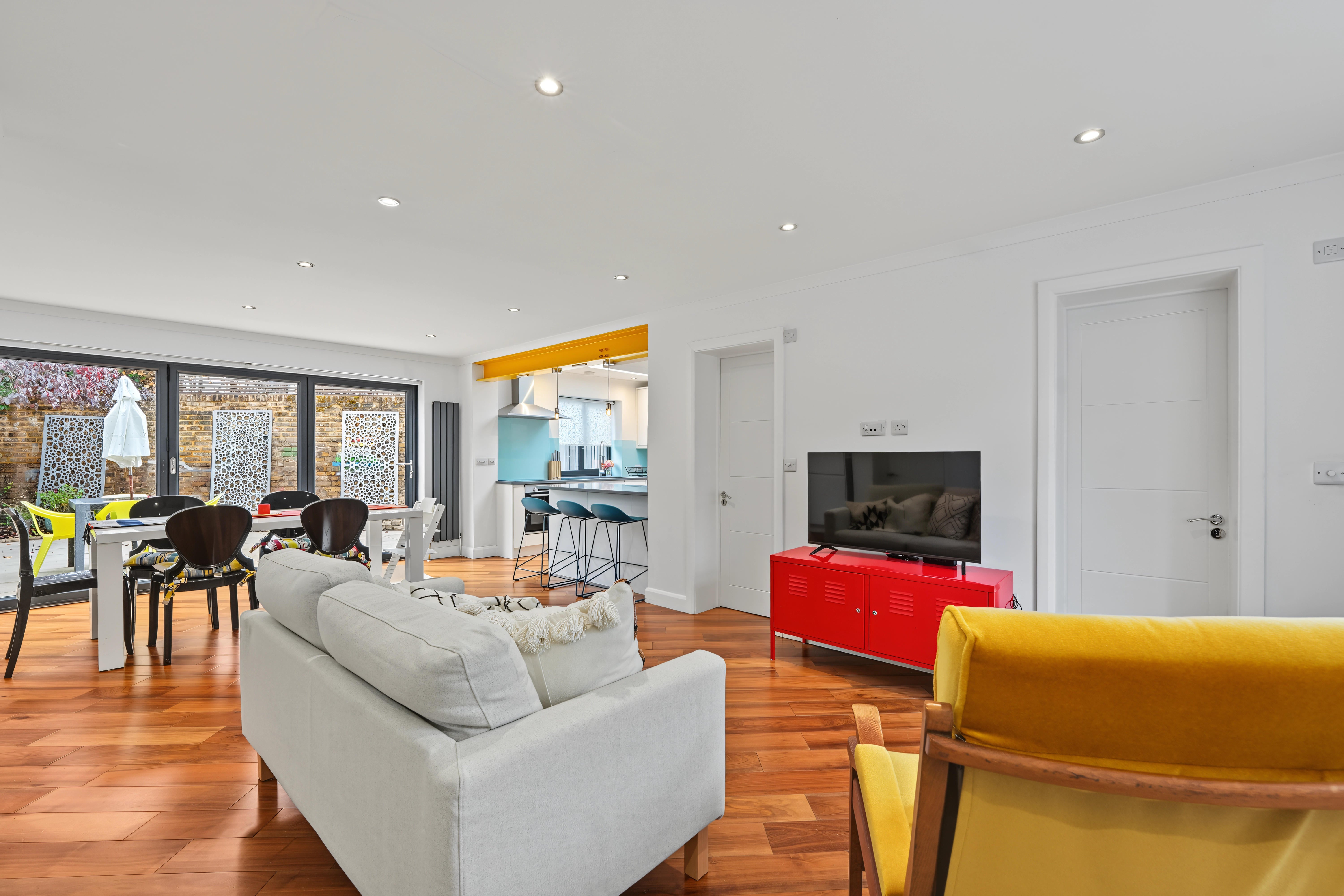 House Allbrook Close in Greater London