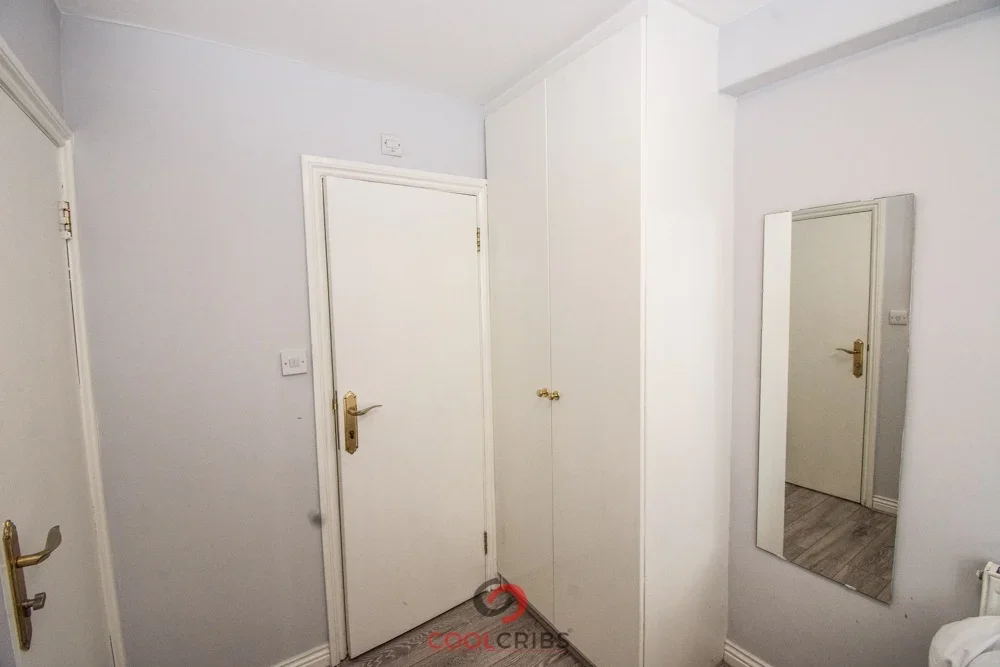 Flat Inverness Terrace in City of Westminster