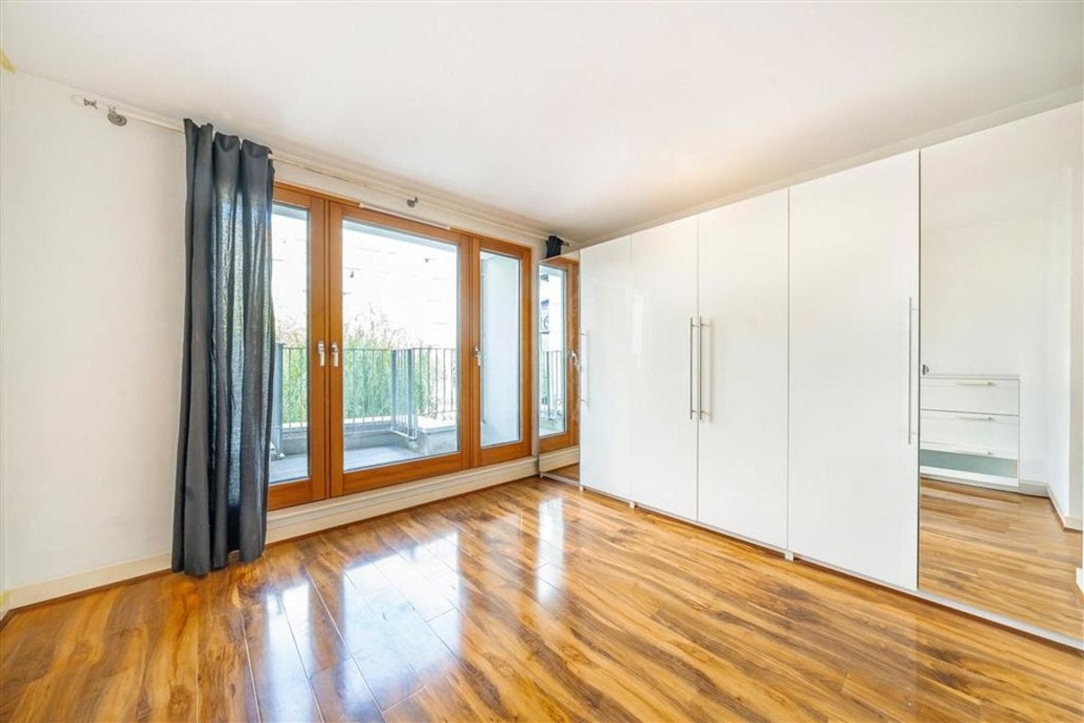 Flat Kingsland Road in Greater London