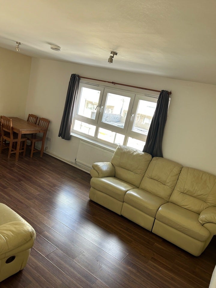 Flat Sutton Road in Greater London