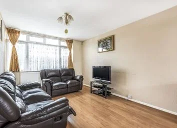 Flat Chenies Parade in Little Chalfont