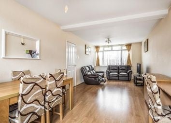 Flat Chenies Parade in Little Chalfont