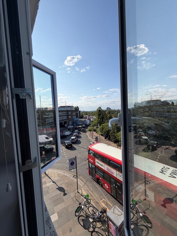 Room Hanger Green in Greater London