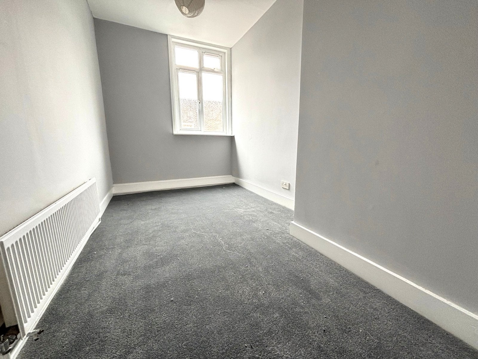 Flat Jacob Yard in Borough of Swale