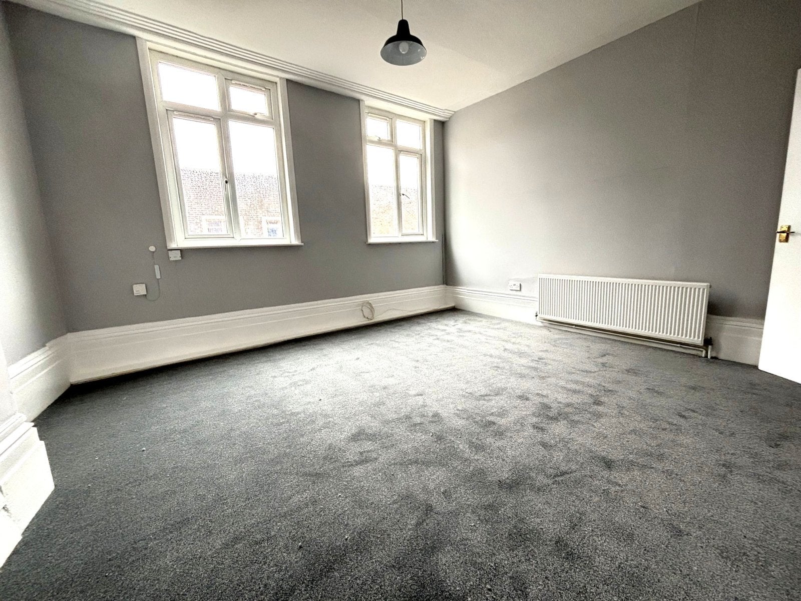 Flat Jacob Yard in Borough of Swale