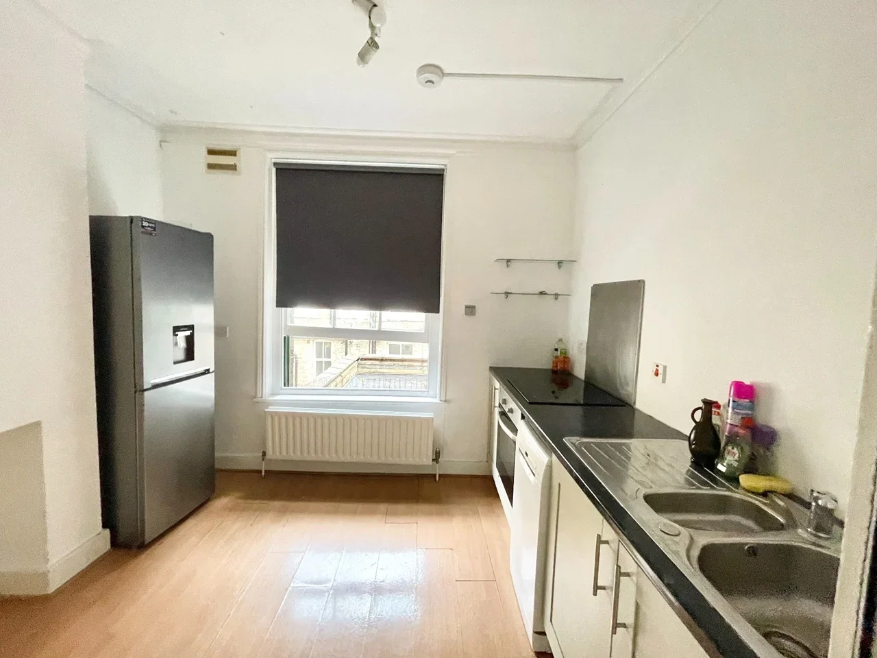 Flat Rochester Row in City of Westminster