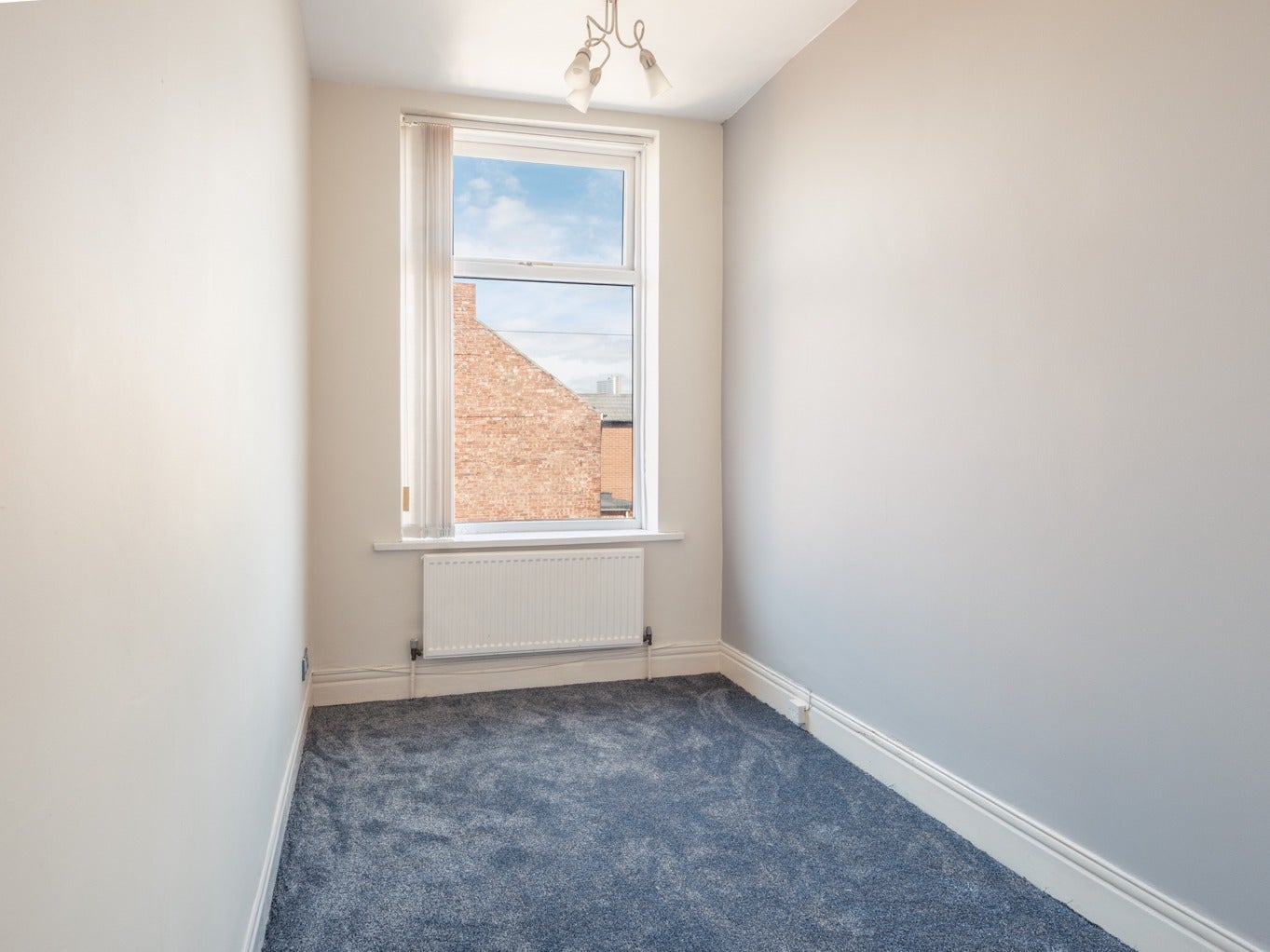 Flat Wellington Road in Whickham