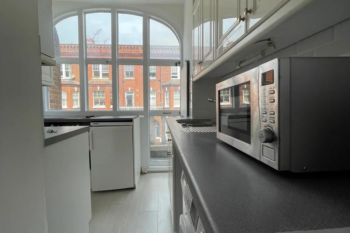 Flat Fairholme Road in Greater London