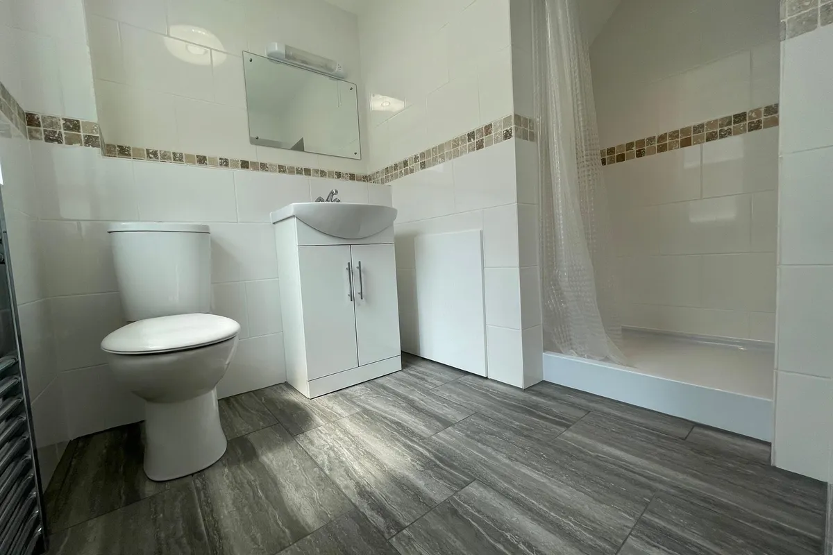 Flat Fairholme Road in Greater London
