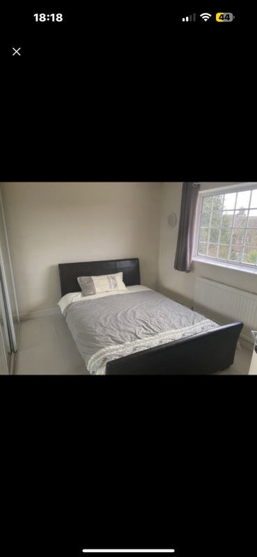 Room Wakehurst Drive in Crawley