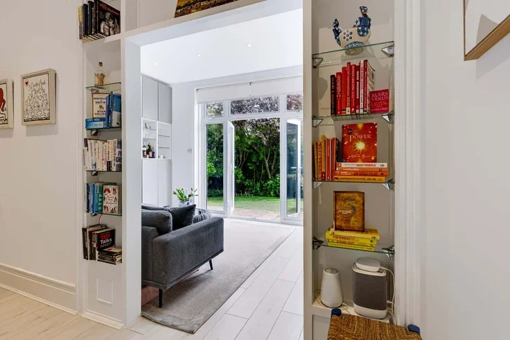 Flat Fitzjohn's Avenue in Greater London