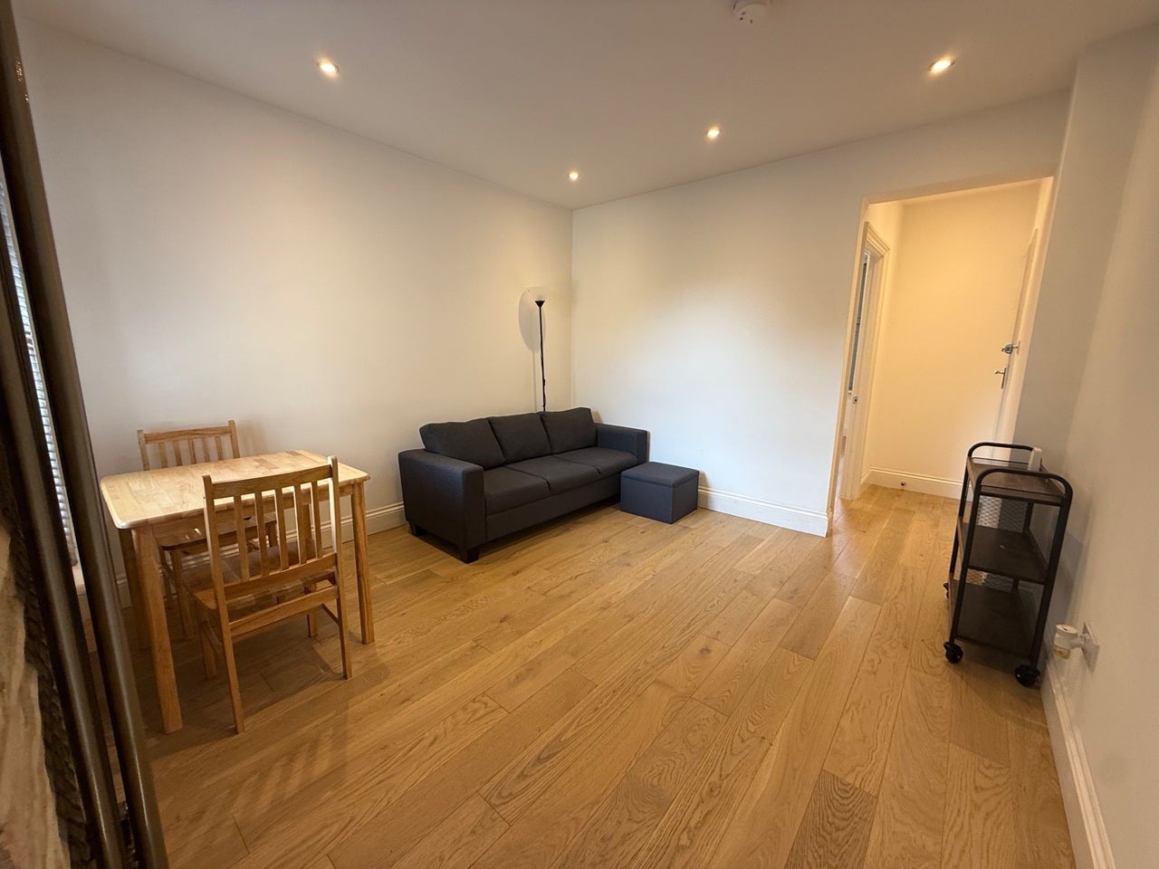 Flat Westward Road in Greater London