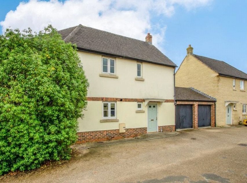 House Lupin Lane in West Oxfordshire