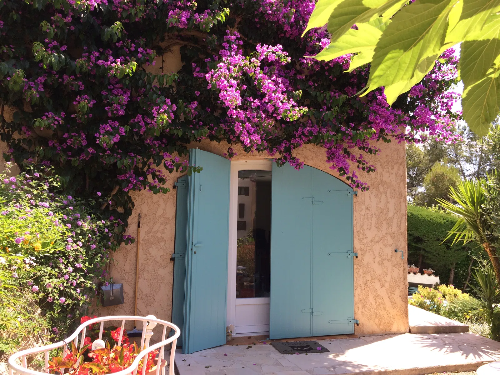 Room Rue Robert Desnos in Antibes