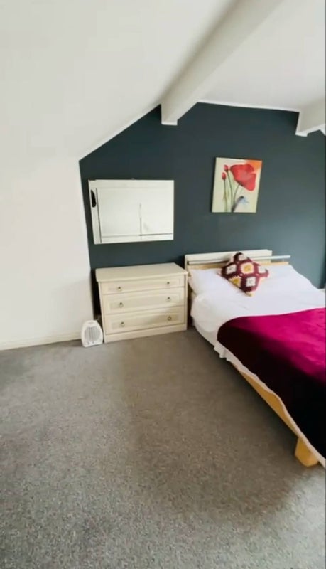 Room Hamilton Road in Sheffield