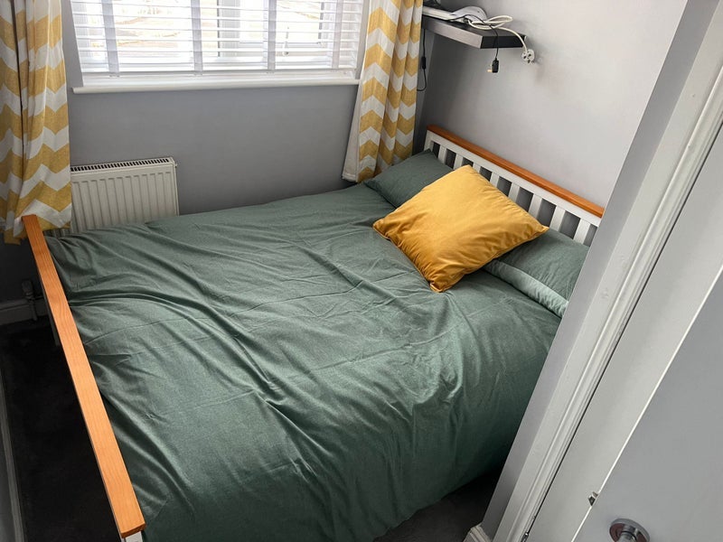 Room Garth Crescent in Coventry