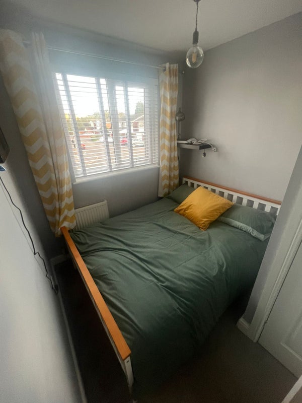 Room Garth Crescent in Coventry