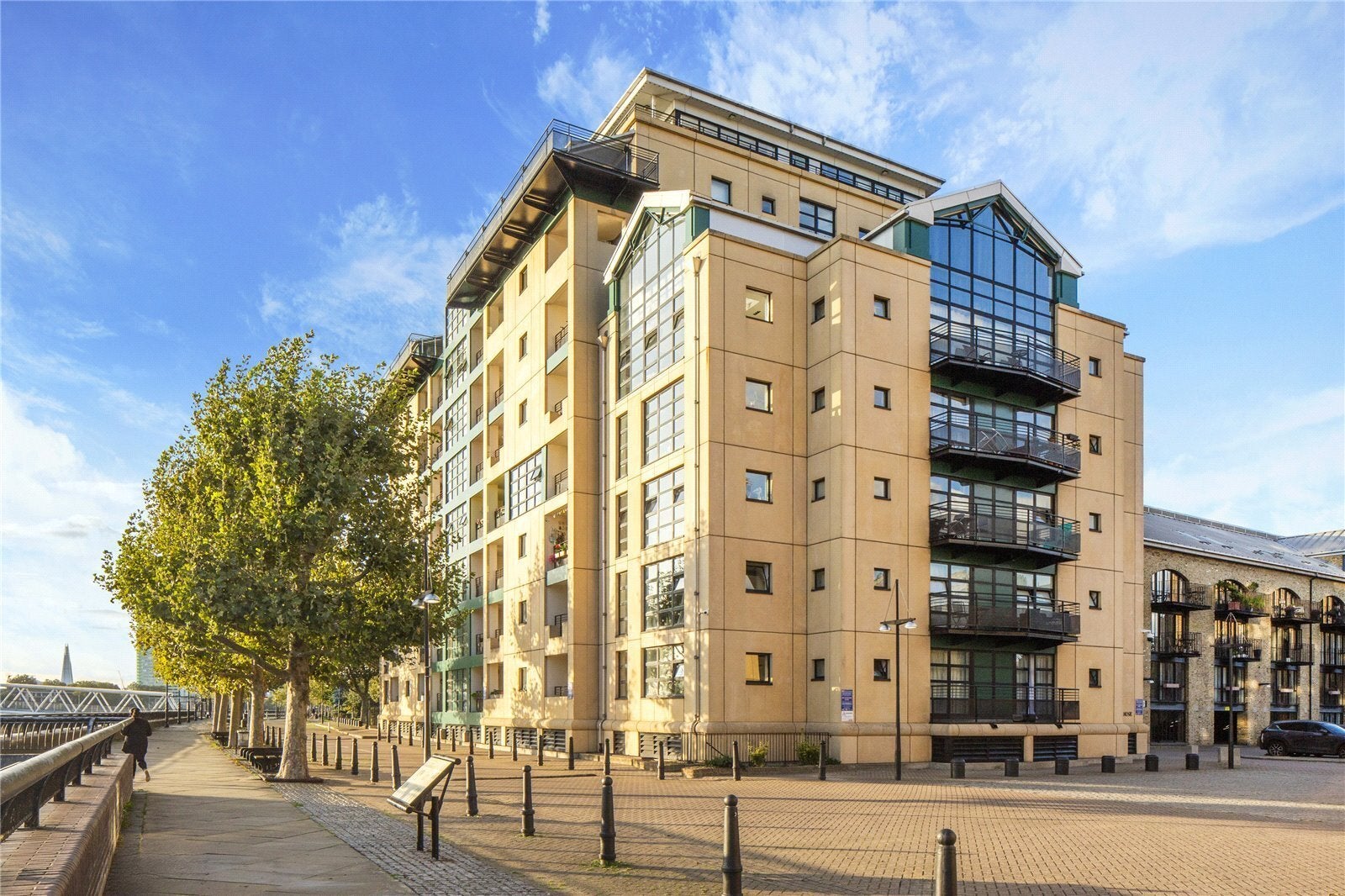 Flat Burrells Wharf Square in Greater London