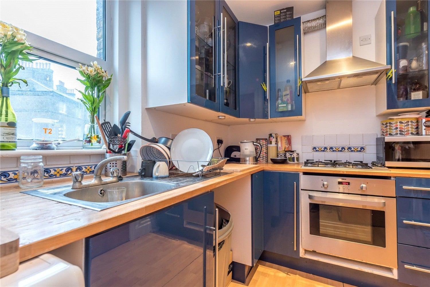 Flat Essex Road in Greater London