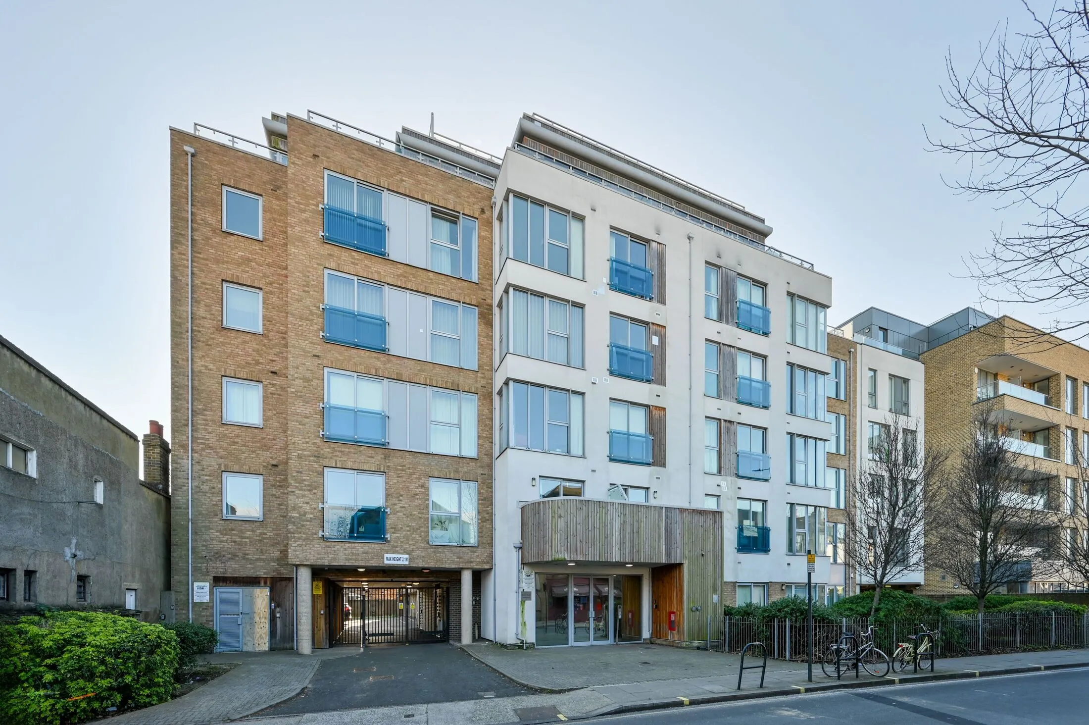 Flat Glenthorne Mews in Greater London